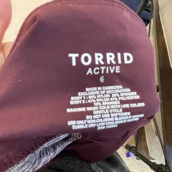 Torrid Red Crop Athletic Leggings 6 6X - Picture 3 of 3